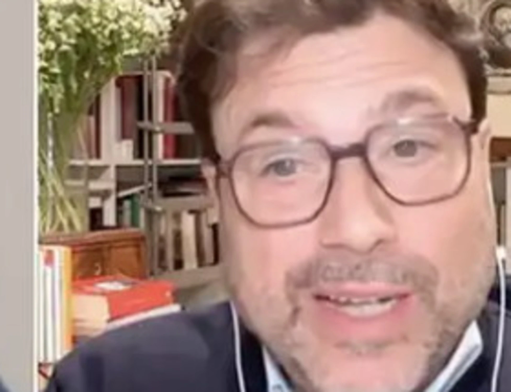 Otto e Mezzo, lite Caracciolo-Montanari: Gruber costretta a intervenire