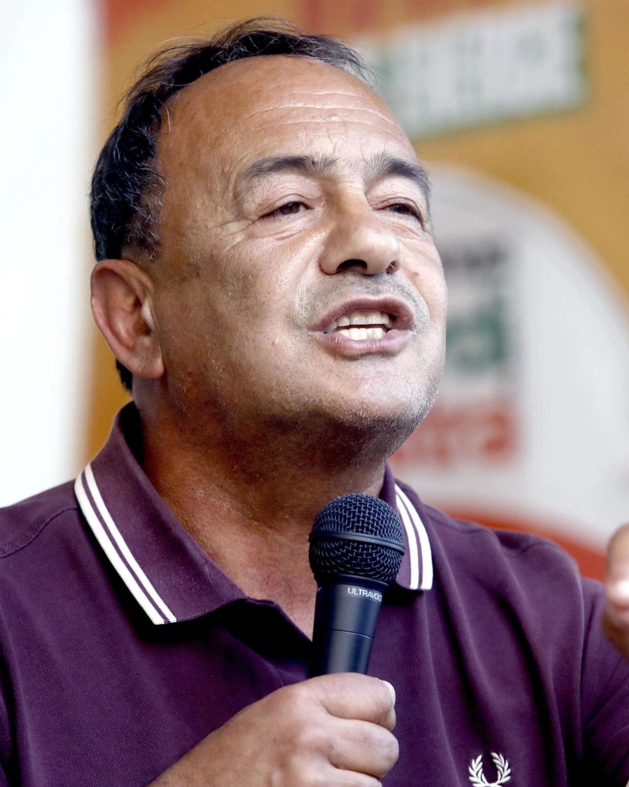 Mimmo Lucano condannato a 18 mesi per falso. Ma il voto dei suoi lo fa restare sindaco