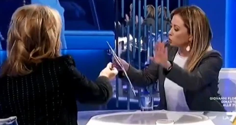 Giorgia Meloni dopo Otto e Mezzo attacca ancora Lilli Gruber: "Destra ambigua? Dovete vergognarvi"
