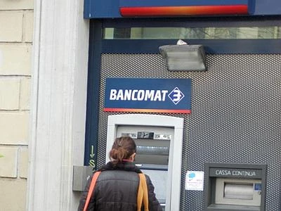 Banche, nuovo record per le sofferenze Accelera calo prestiti a imprese e famiglie