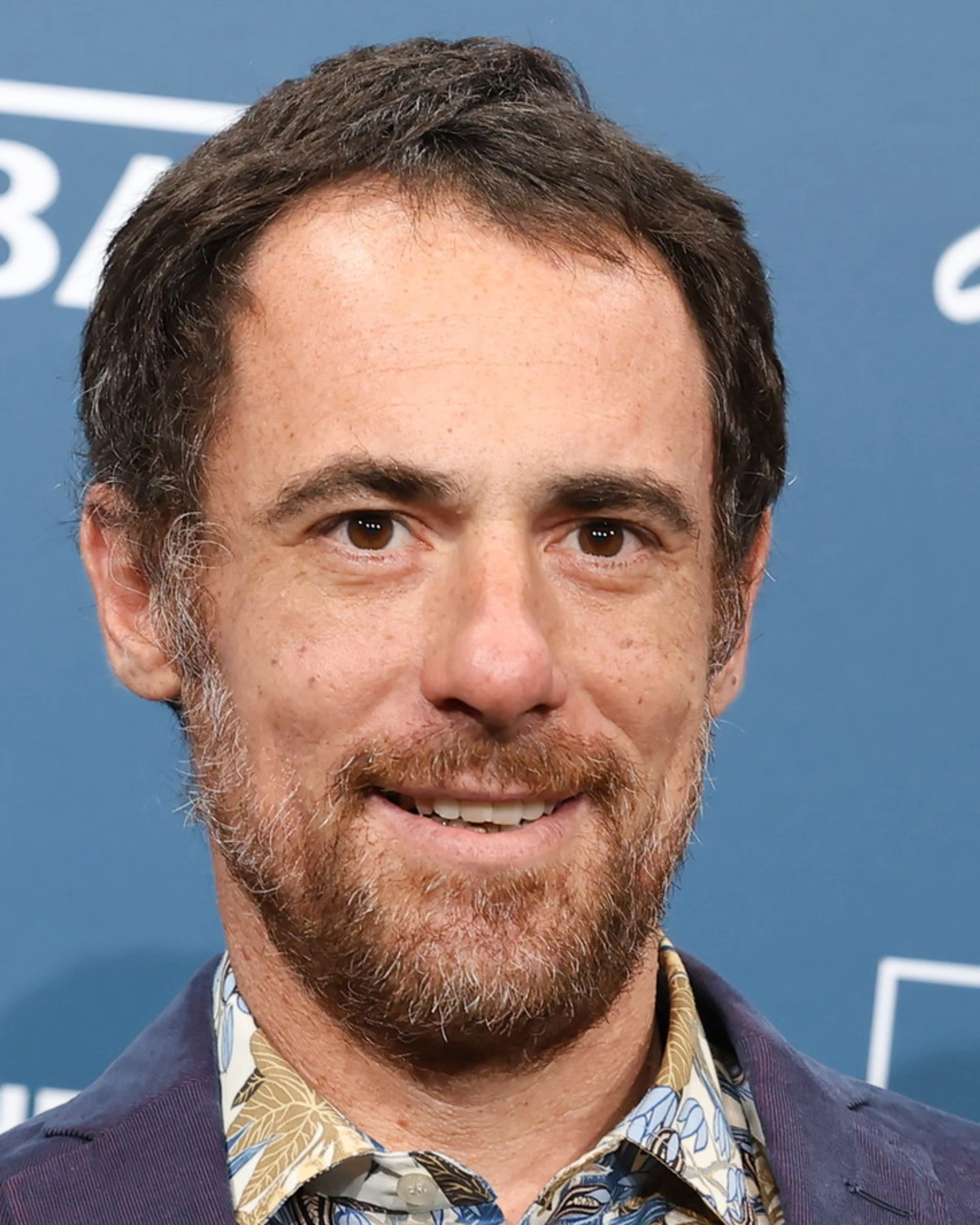 Elio Germano, altro fango su Giuli: "Ministri che giurano, ma..."