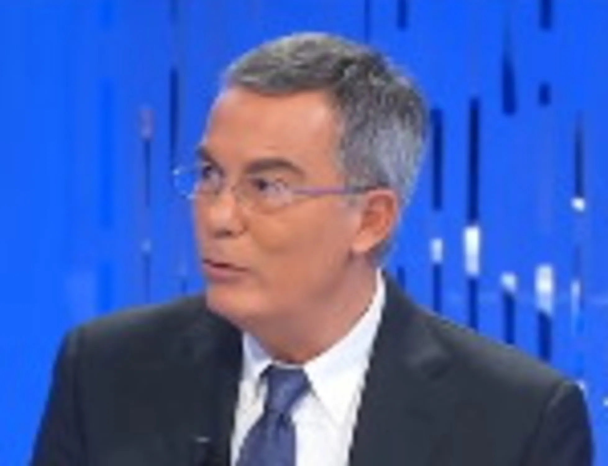 Leggi l'articolo: "Migranti, ecco la sua idea geniale": FdI spiana Floris