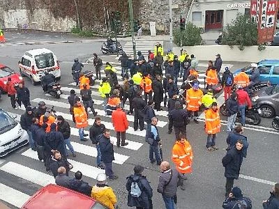 Genova, sì dei lavoratori all'accordo Amt Gli autobus tornano a circolare
