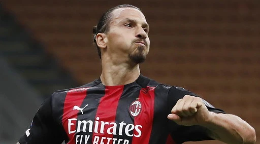 Milan, dopo l&apos;infortunio di Ibrahimovic si pensa a una riserva: ecco i nomi per il rinforzo in attacco di gennaio