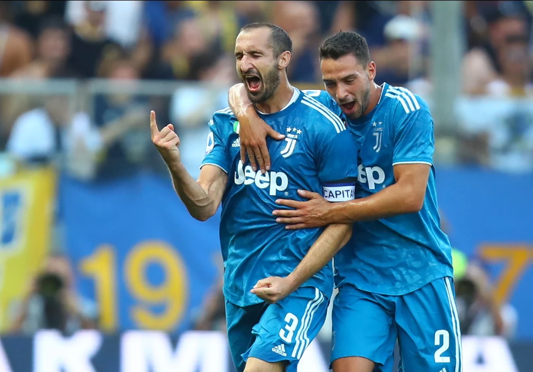 La Juventus riparte vincendo: Chiellini piega il Parma, il Var toglie il gol a Cristiano Ronaldo