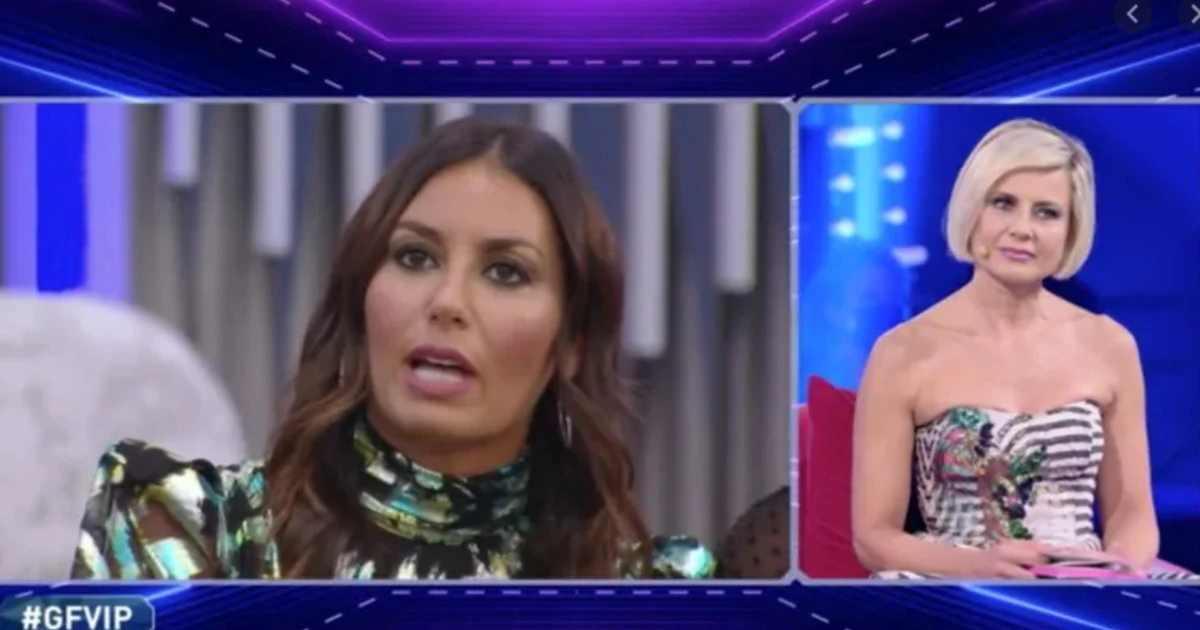 Elisabetta Gregoraci, aereo da “Rio”prima della diretta: cosa significa “Luce e Charlotte”, messaggio in codice