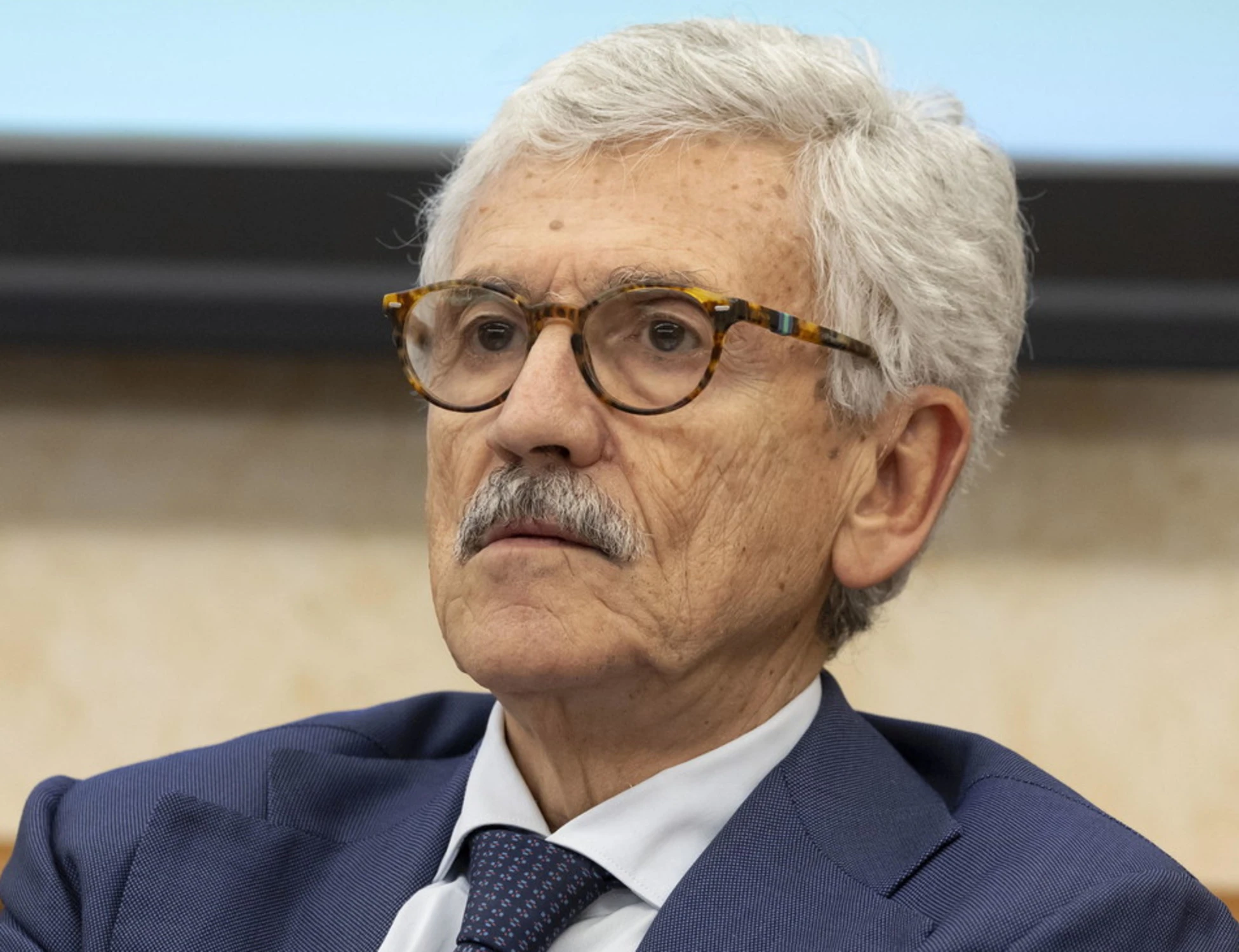 Roberto Fico, la difesa di Massimo D'Alema: "Non c'è limite alla miseria umana"