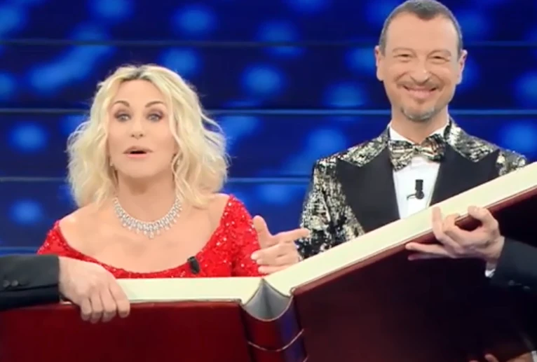 Sanremo 2020, Antonella Clerici imbarazza Amadeus: "I segreti per fare i suoi ascolti stellari"