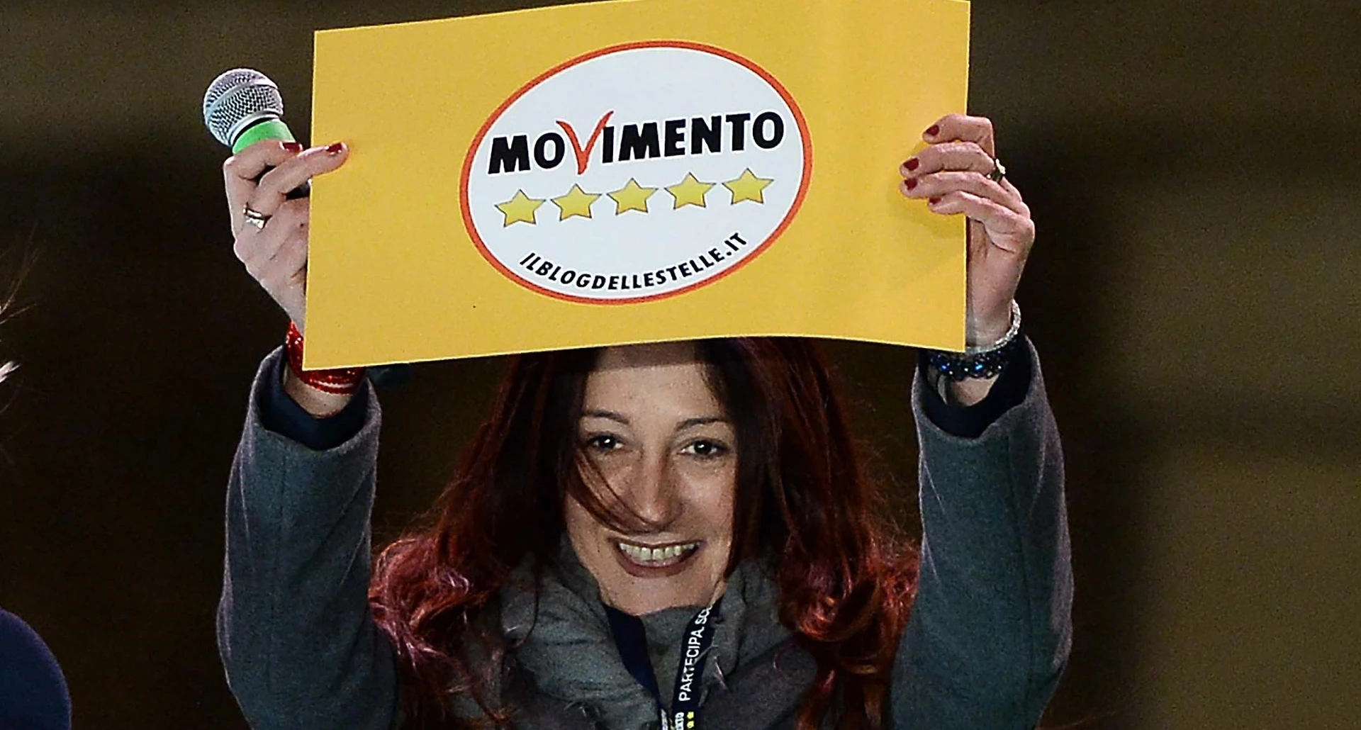 Paola Taverna, lo schifo della grillina contro Silvio Berlusconi: "Candidi una donna, così dimostrerebbe che..."