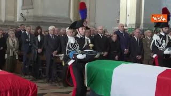 Carabinieri morti nel Veronese, le bare avvolte da tricolore ai funerali di Stato