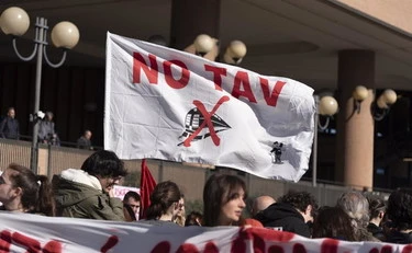https://media.liberoquotidiano.it/eVJ8iXNGkEGu2dHJTHMphpf4MHqebVN1-04ybhWEF-Q/width:800/quality:90/aW1hZ2VzLzIwMjUvMDkvMjYvMDkwNTQyNjMwLTAyYTA1NzY1LWY3ZjMtNDNmOS04NDE5LTkwYjJhZjhkODFlMi5qcGc.webp