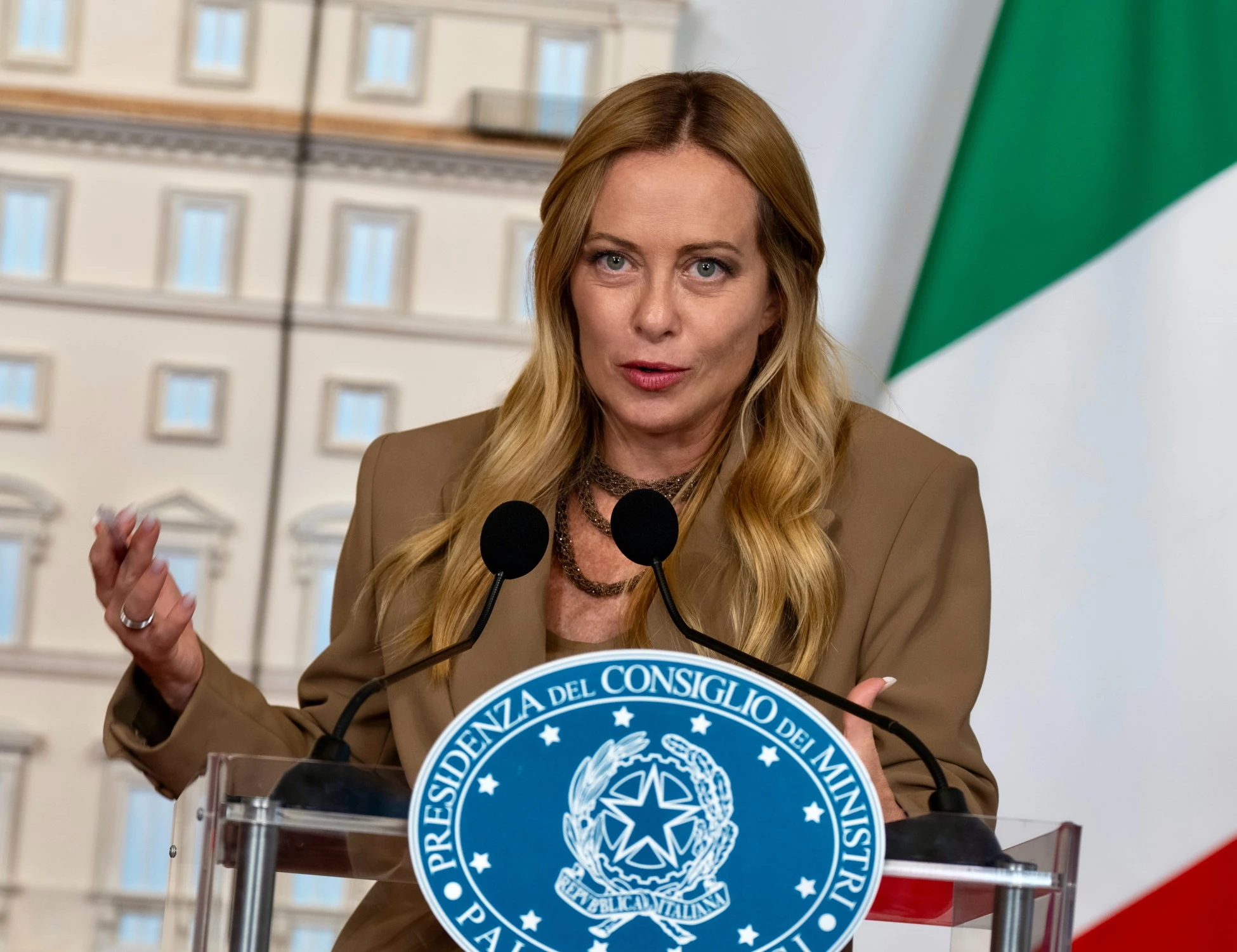 Lavoro, col governo Meloni numeri da record: ennesima strage di gufi
