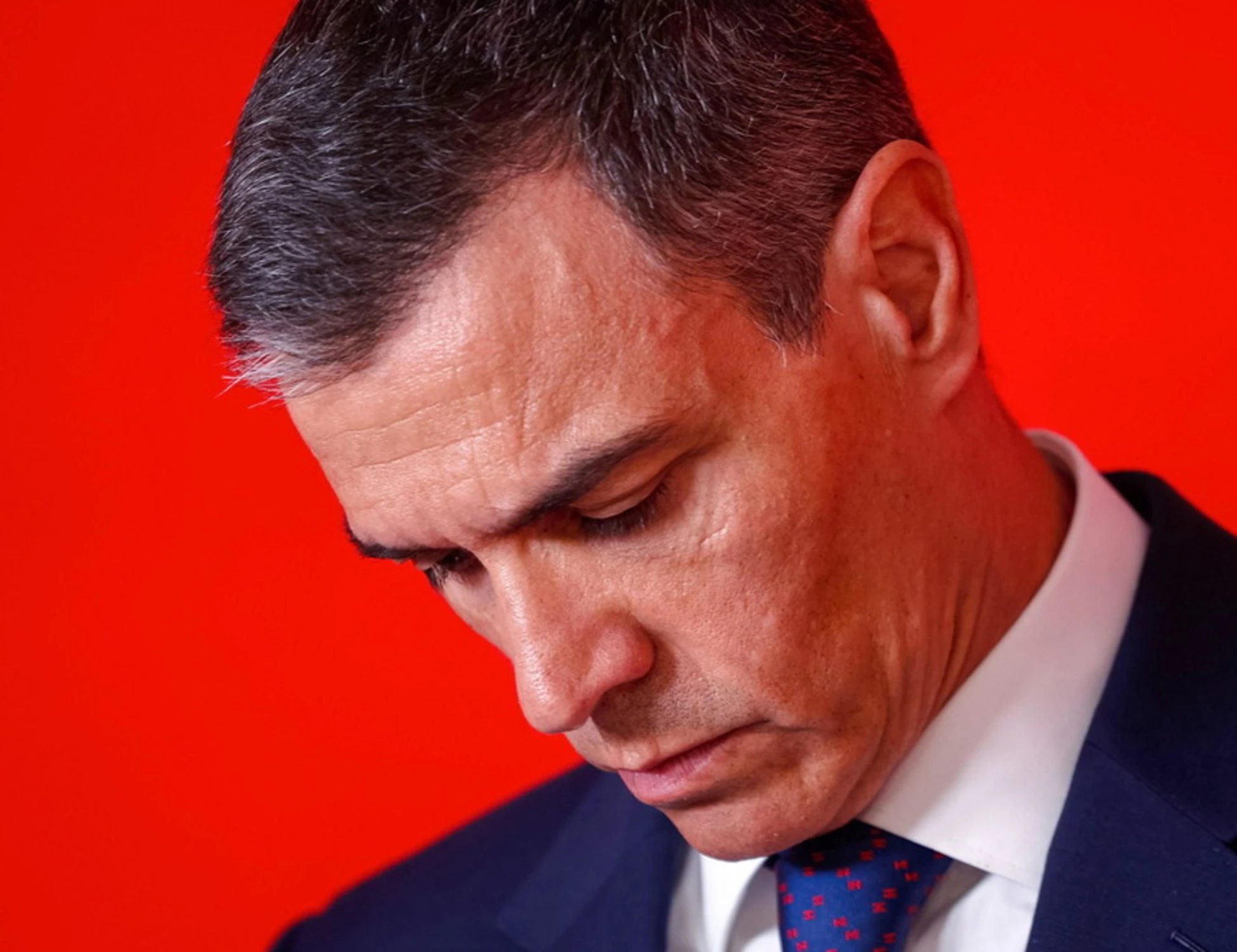 Sanchez, "Cerdan in carcere": tangenti socialiste, Spagna nel caos
