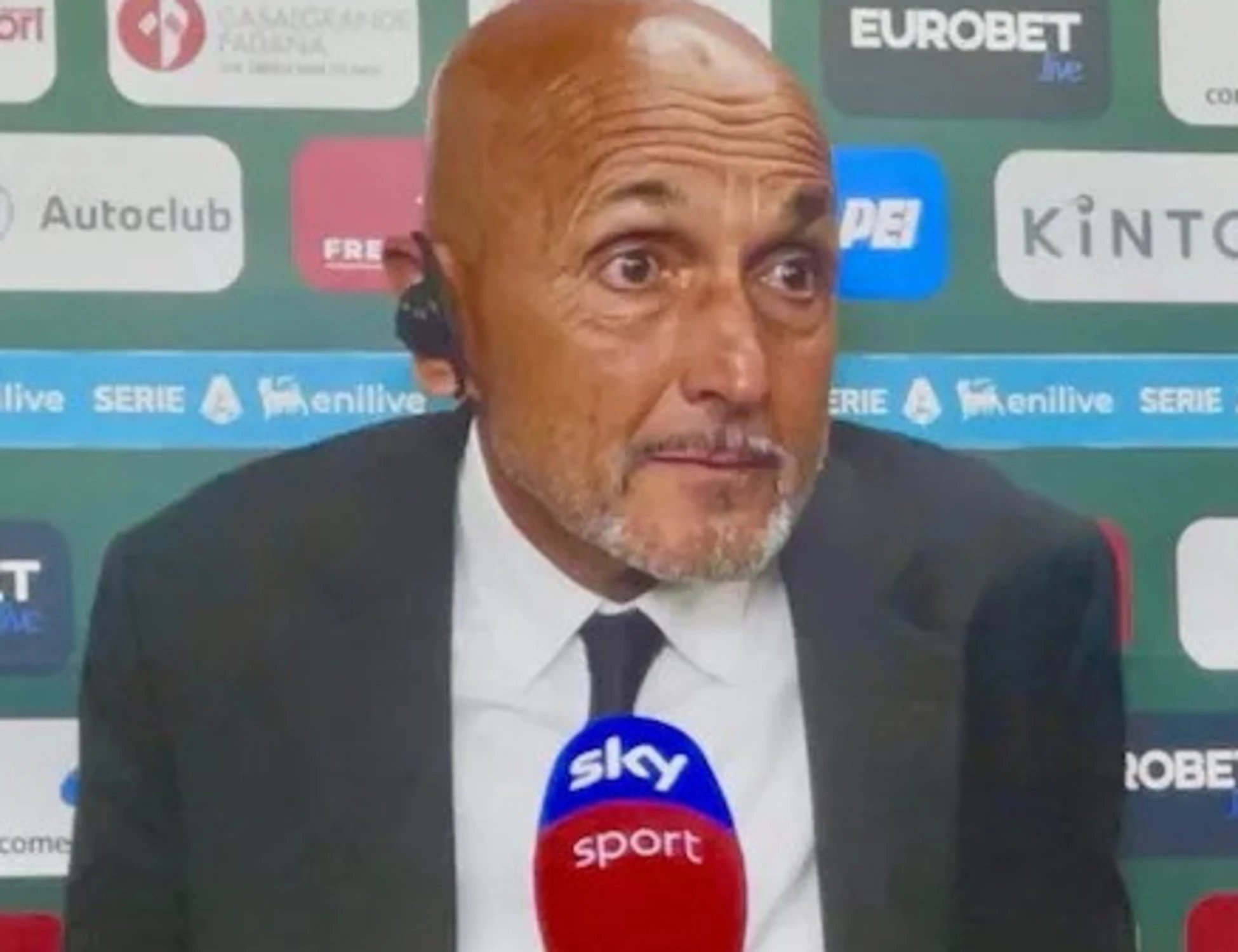 Luciano Spalletti all'angolo perde la testa col giornalista: "Non piangere"