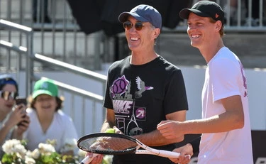 Jannik Sinner, il dietro le quindi di Wimbledon? Foto-choc con Cahill