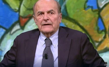 DiMartedì, Bersani insulta Meloni: "Sarebbe una patriota questa qui?"
