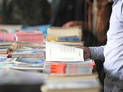 Napolitano: ''Lettura pilastro per la democrazia. Ma in Italia si legge poco''