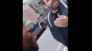 Matteo Salvini travolto dagli insulti, il video: "Sei una me***, uguale po***". E lui: "Neuroni ne abbiamo?"