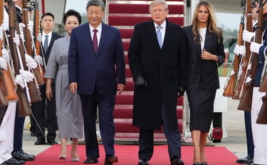 https://media.liberoquotidiano.it/eb1G68fWx4nRkg4tH6qj-gFwb587zL-fxP-caVX_N4Q/width:800/quality:90/aW1hZ2VzLzIwMjYvMDkvMjQvMTQ1NzU3NDI0LWY3ZGEzOTZlLWY0ZGEtNDg3My04MWFkLTYxOWZiOTkyZWZiMy5qcGc.webp