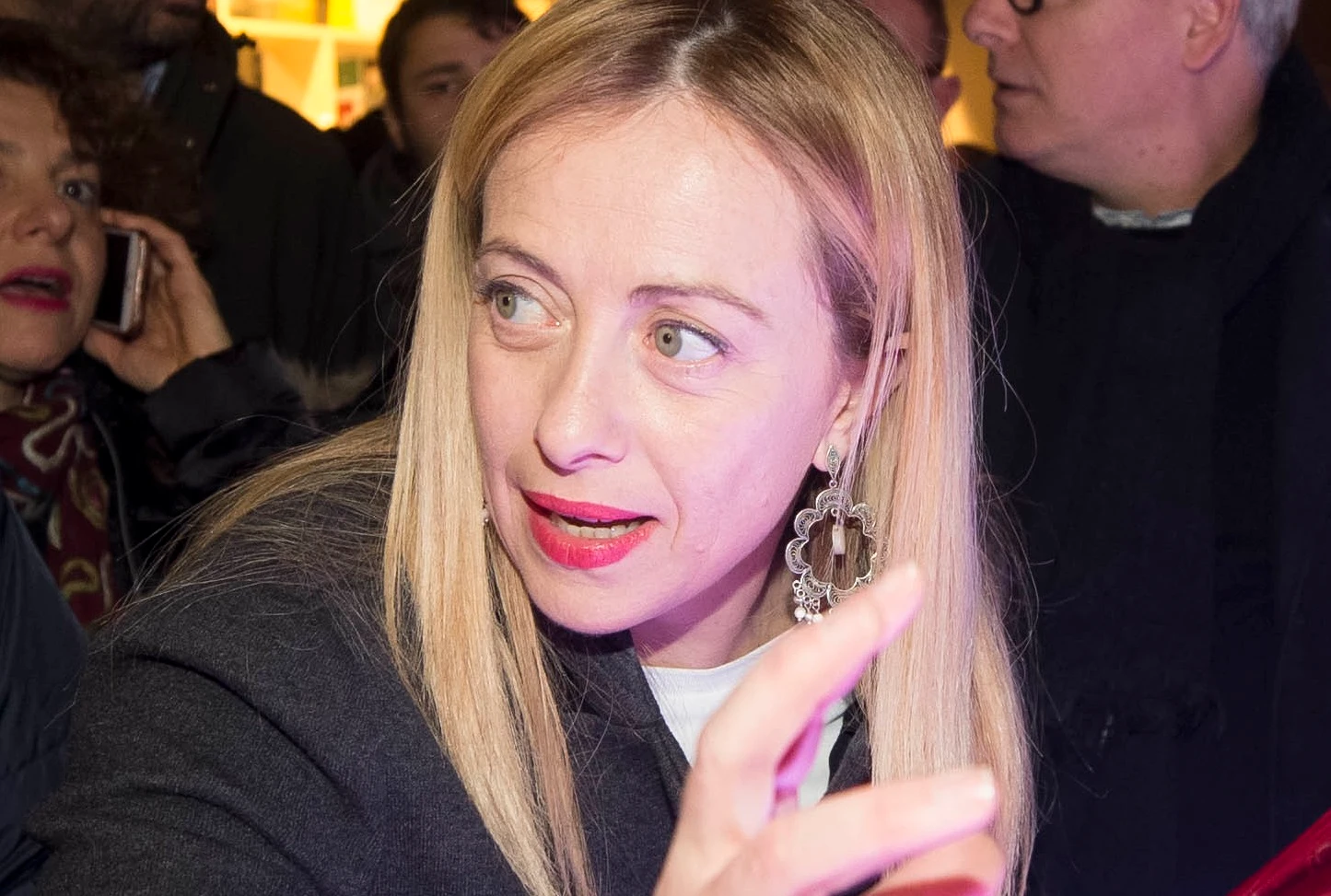 Giorgia Meloni, la denuncia: la vergogna di Stato, i richiedenti asilo pagati più di chi ha una pensione sociale