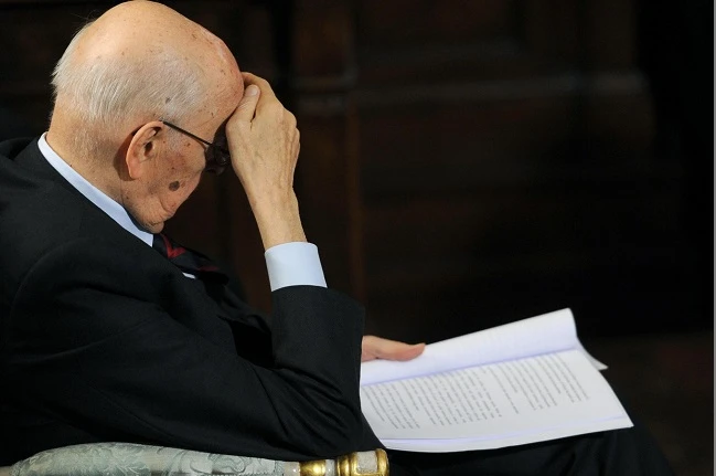 Napolitano: farò del mio meglioma che fatica in questa nebbia