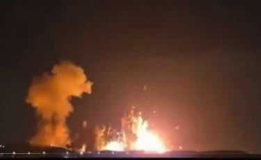 Iran, la guerra nel Golfo in diretta: colpiti i depositi-bunker di munizioni a Isfahan