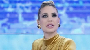 Isola dei Famosi, crollo emotivo nella notte: "Non sto bene", un altro ritiro per Ilary Blasi?