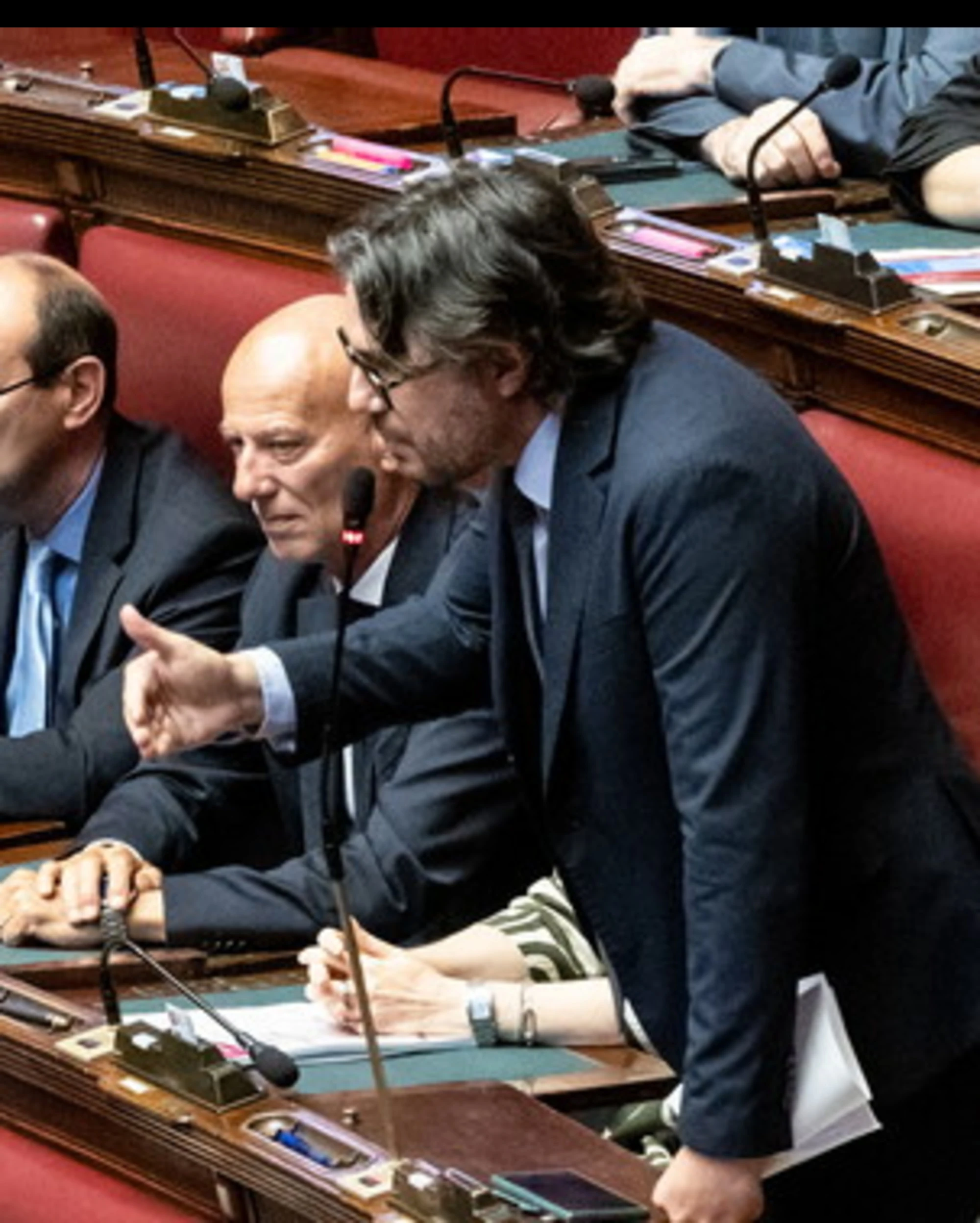 Francesco Silvestri, delirio alla Camera: quando grillino fa rima con cretino