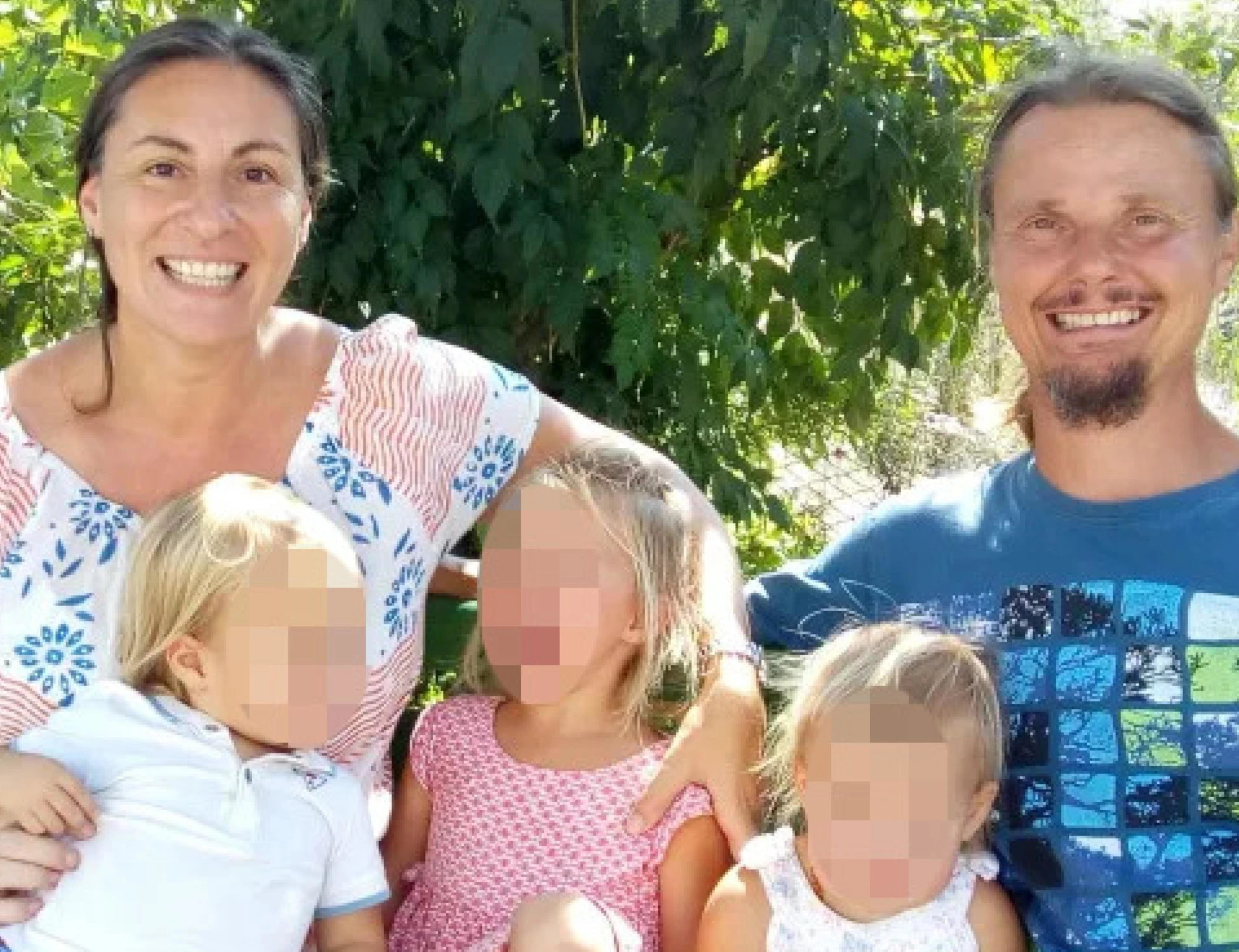 Famiglia nel bosco, i test affidati all'esperta che li insultava sui social