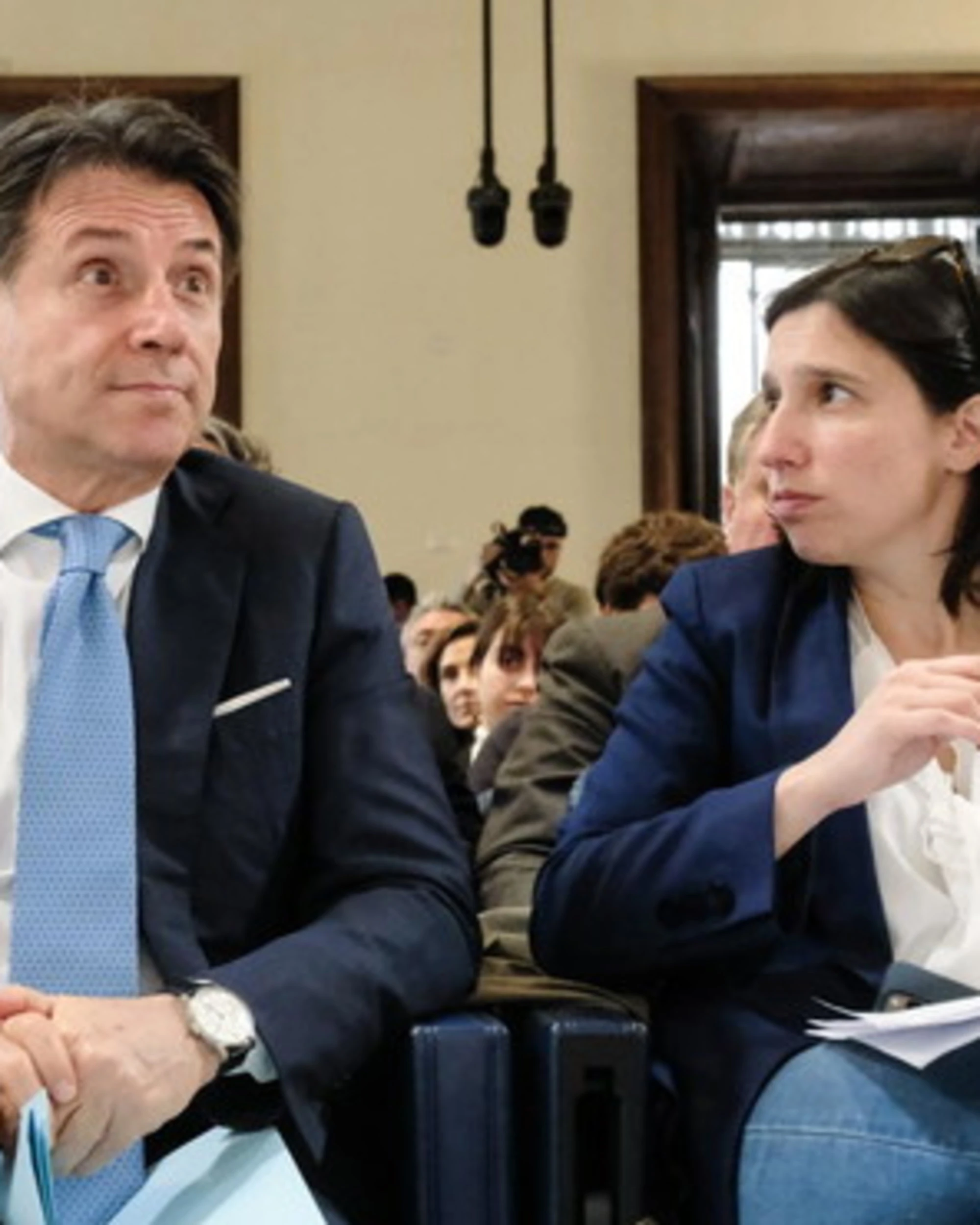 Vincenzo De Luca, "non è chiuso niente": Campania, viene giù la sinistra