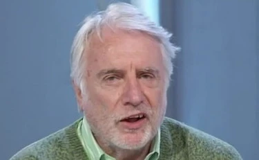 Paolo Crepet azzera la sinistra: "I docenti? Pagati per fare altro"