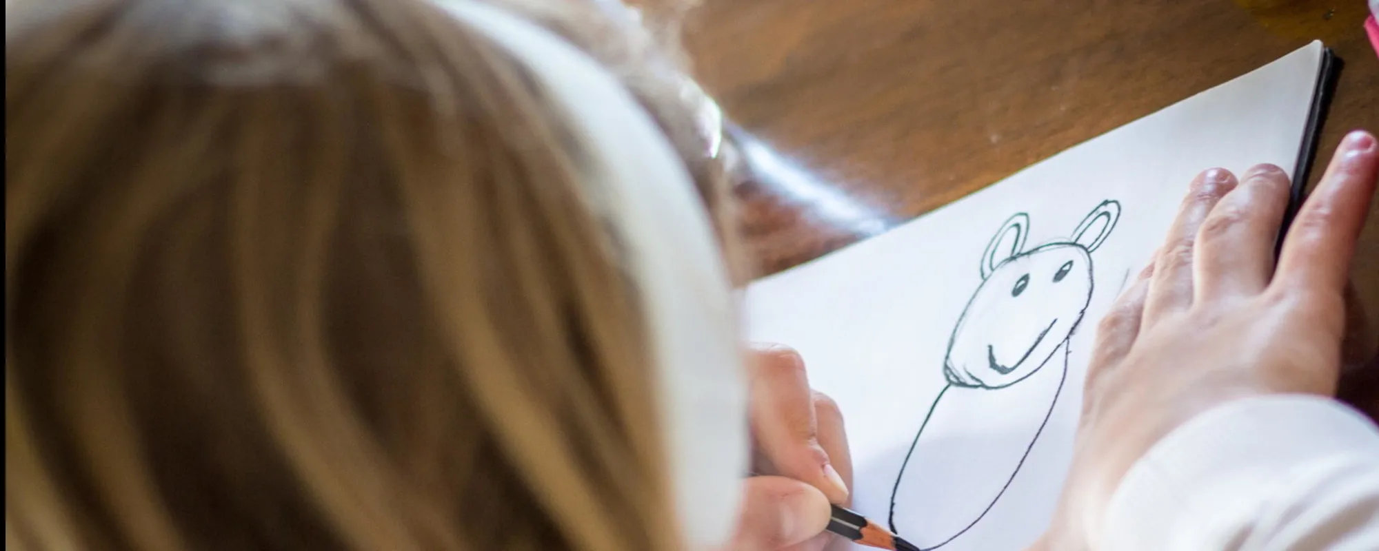 La rivolta dei genitori all'asilo romano: cosa insegnano in classe, la rabbia di FdI