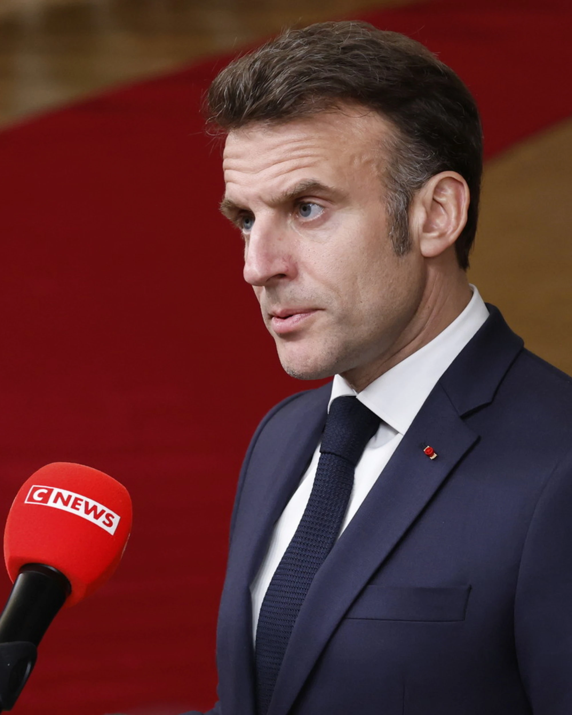 Vertice di Parigi, Macron: "Soldati? Non c'è unanimità"