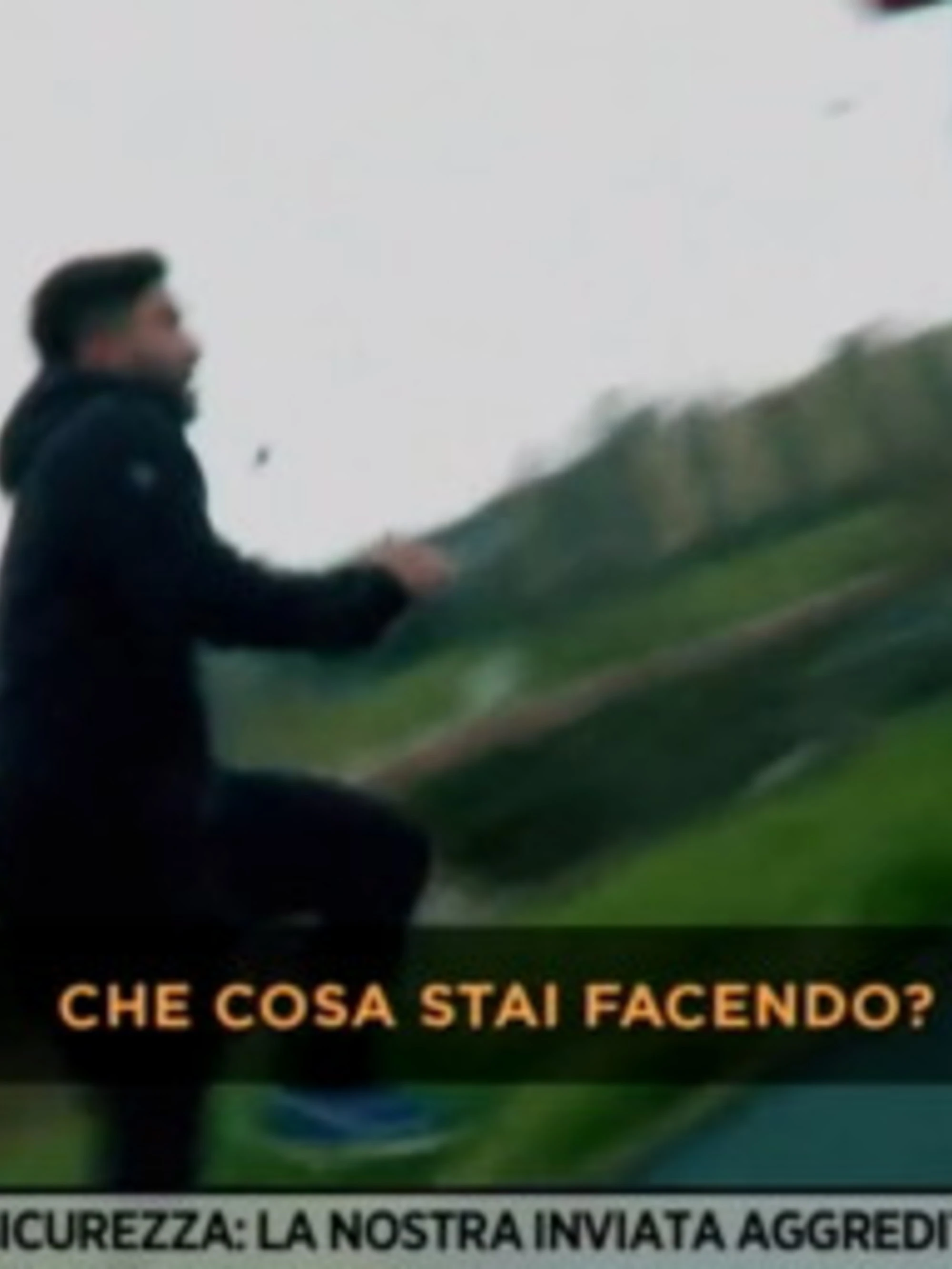 Fuori dal coro, inviata aggredita: "Ti spacco il c***o!"