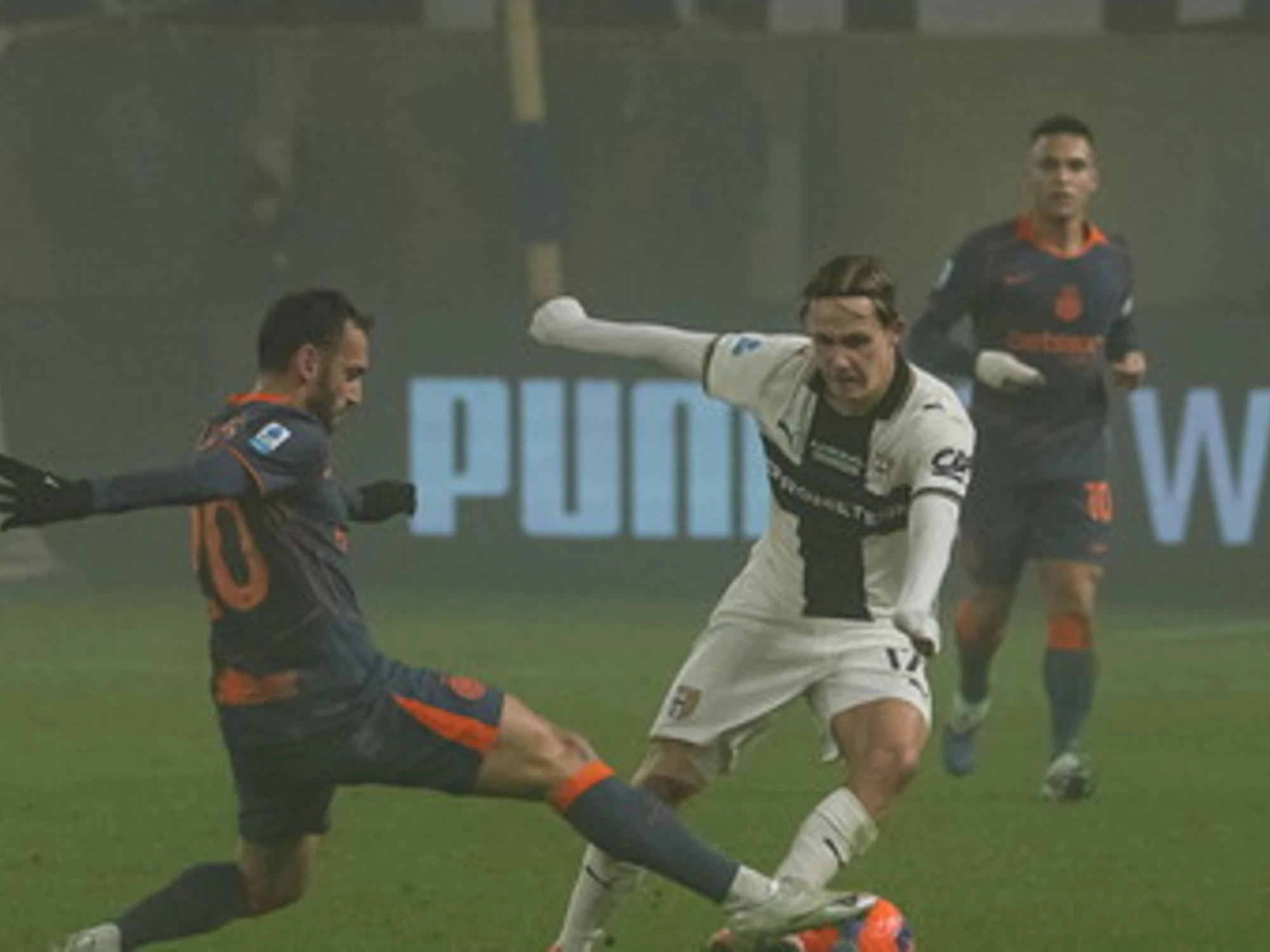 Serie A, Dimarco e Thuram fanno volare l'Inter a Parma