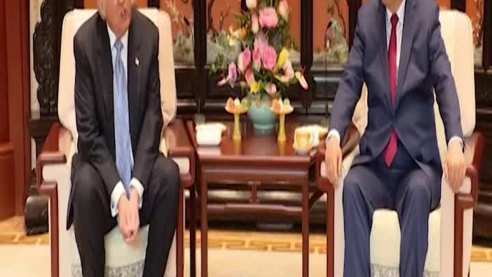 Trump in Cina: "Iran? Io e Xi Jinping la pensiamo allo stesso modo"