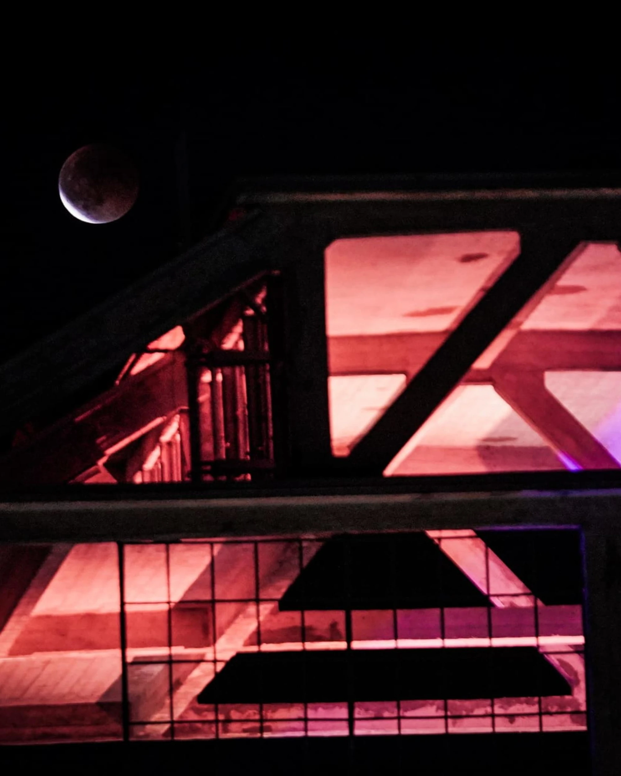 Torino, 15enne invalido torturato la notte di Halloween