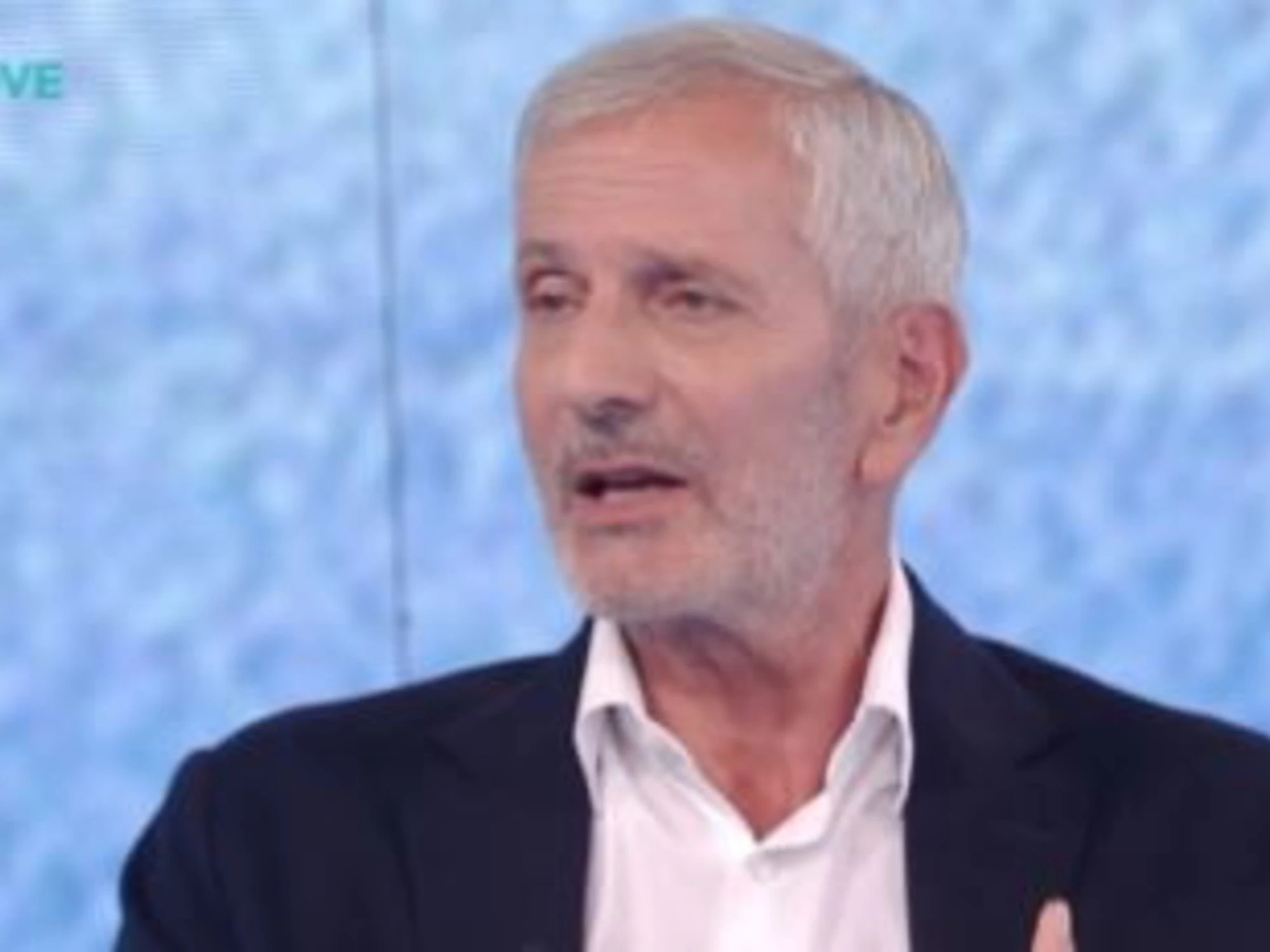 Leggi l'articolo: Carofiglio in tilt: 3 minuti di fango su Meloni da Fazio