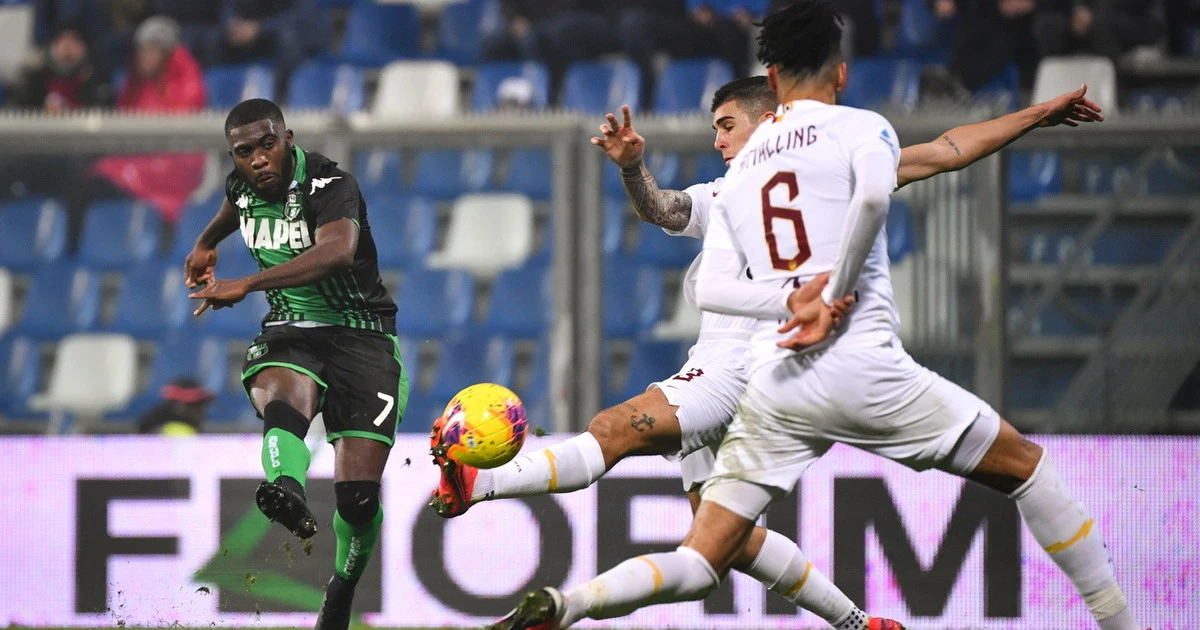 Serie A, dietrofront della Lega dopo un sollecito di Sky: si torna a giocare