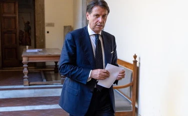 Covid, l’intermediario fantasma: l'ultima ombra sul governo Conte