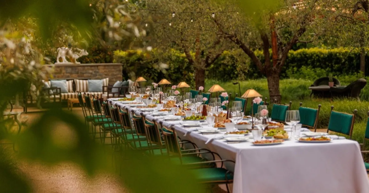 Firenze celebra l'estate del lusso conviviale con il Social Table 