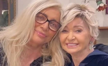 Domenica In, lo strazio della Venier per Enrica Bonaccorti: come apre la puntata