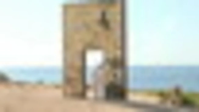 Papa Leone XIV con i migranti alla Porta d'Europa a Lampedusa