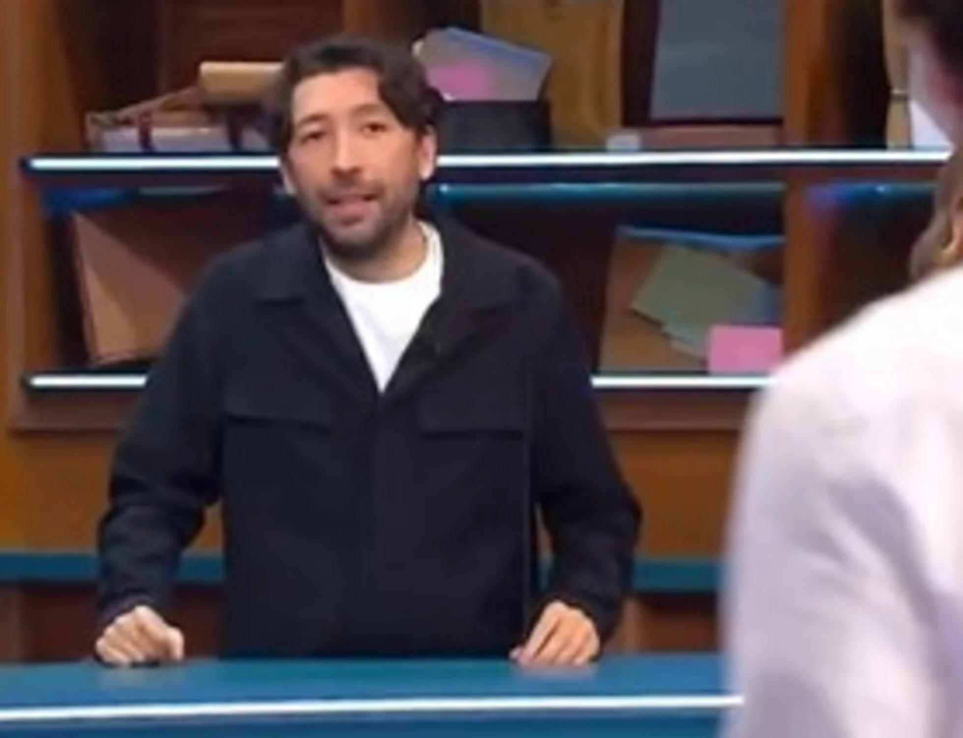 Affari tuoi, De Martino ferma Herbert Ballerina: "Ricordatelo", cala il gelo