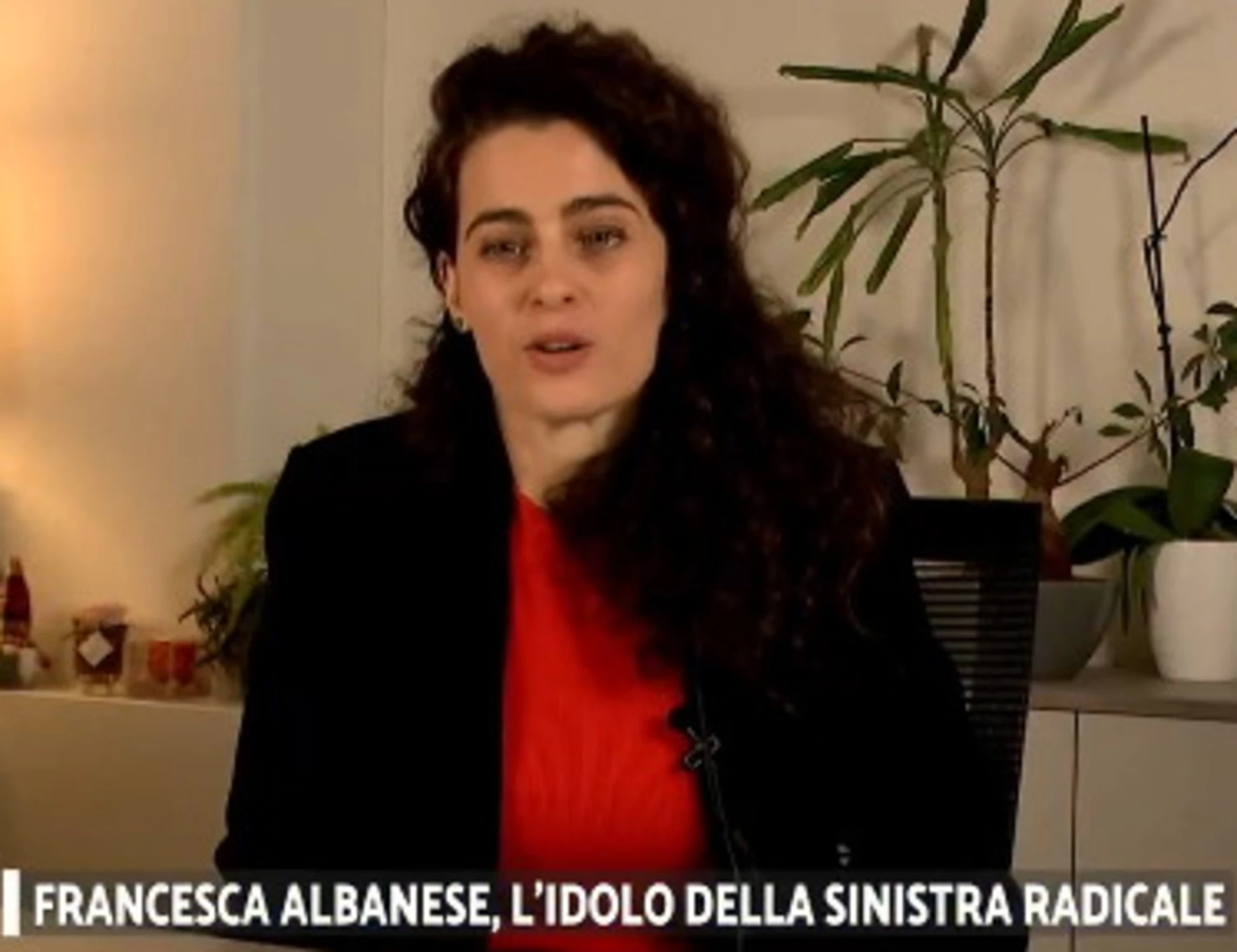 Francesca Albanese, il delirio dell'attivista: "Finirà sui libri di storia"
