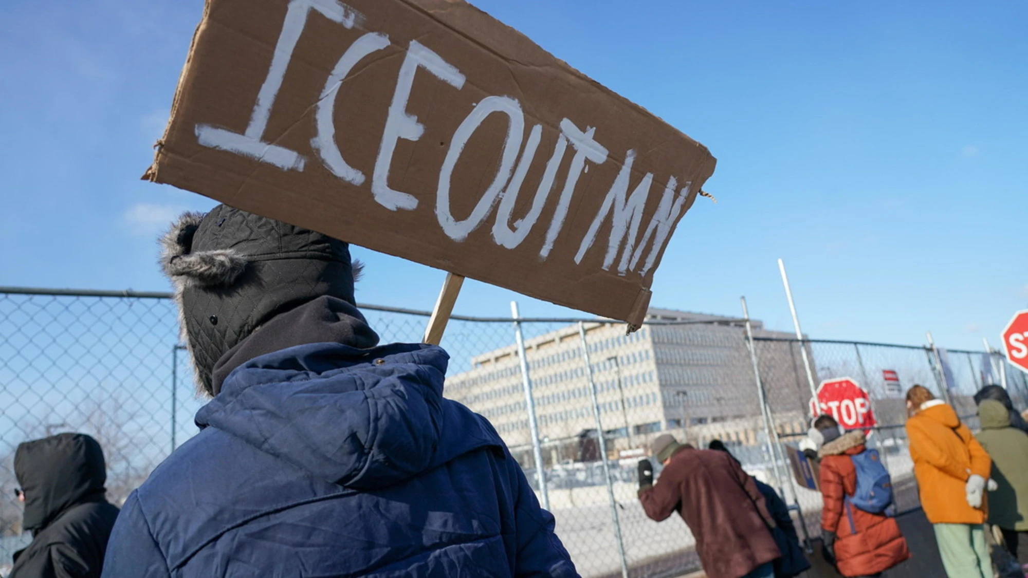 Secondo voi, la polemica sull'Ice che fa la sinistra è un pretesto per attaccare Meloni?
