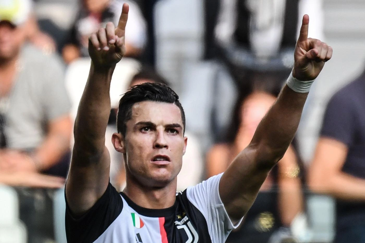 Cristiano Ronaldo verso il ritiro? Le parole che preoccupano la Juventus: "Tra uno o due anni..."