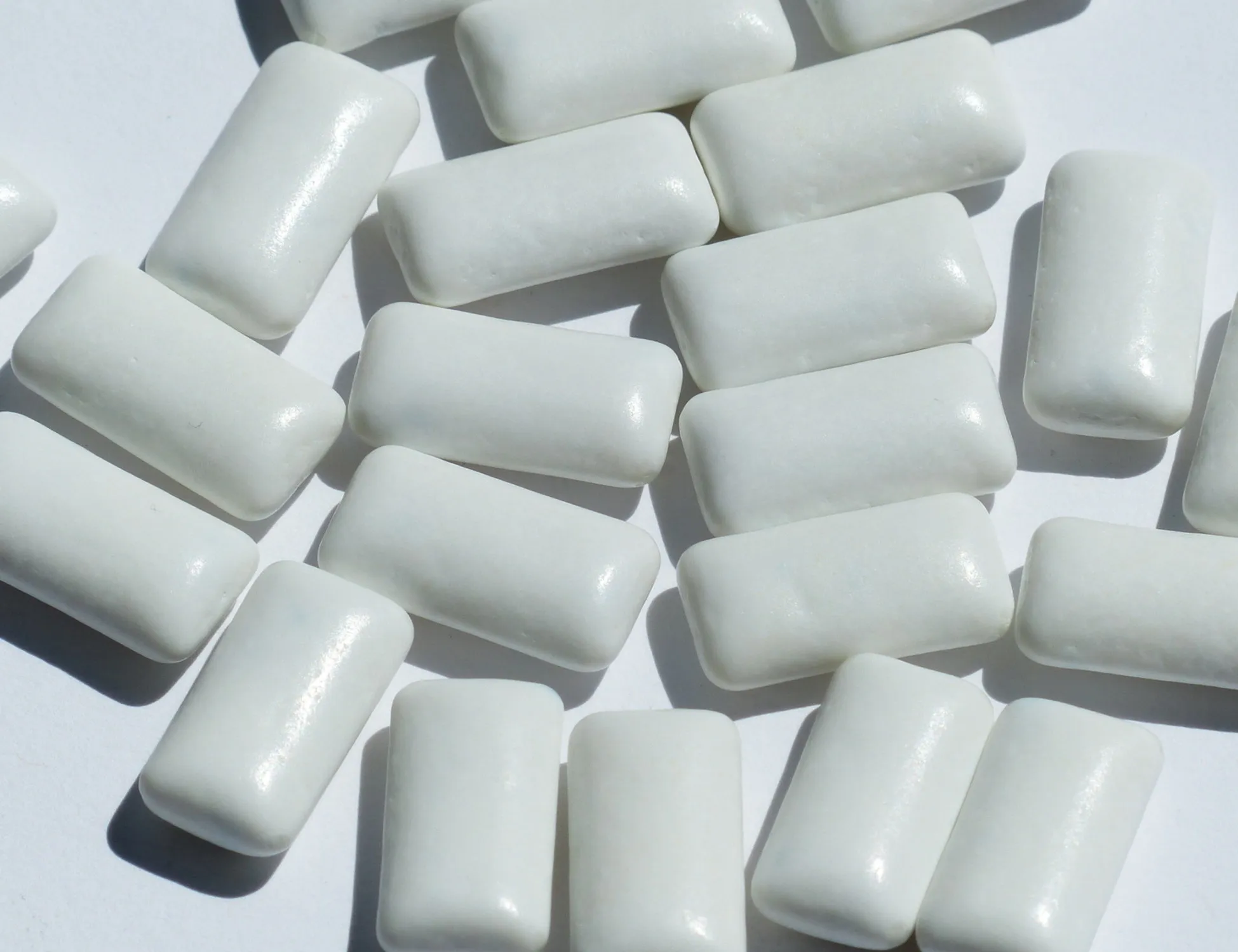Leggi l'articolo: Gomma da masticare, batteri e acidi: le conseguenze sui denti