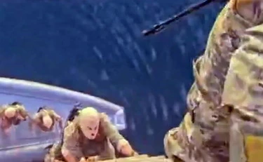 Iran, la guerra nel Golfo in diretta: "Piano per attaccare Hormuz, Spagna sospesa dalla Nato"