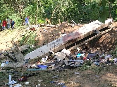 Bus caduto in viadotto in Irpinia "L'incidente perché i freni erano rotti"